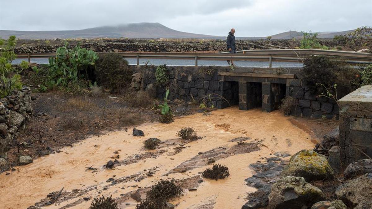 (VÍDEO) Canarias, en alerta naranja: la tormenta Hermine deja hasta 150 litros de agua por metro cuadrado en su segundo día