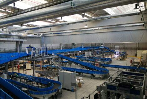 El mega-almacén de Correos en Barajas ultima sus pruebas técnicas para empezar a operar