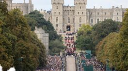 El féretro de la reina Isabel II ya descansa en Windsor