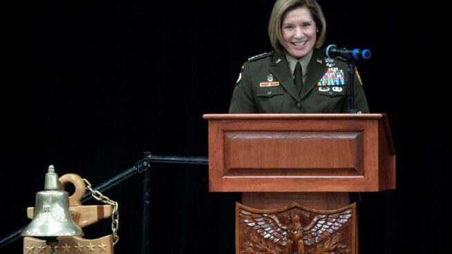 Pekín y Washington elevan el tono tras unas declaraciones "ridículas y difamatorias" de la jefa del Comando Sur de los Estados Unidos