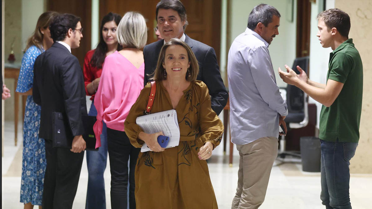 El PP rechaza valorar la compra de móviles del Congreso: «Que se pronuncien ellos»