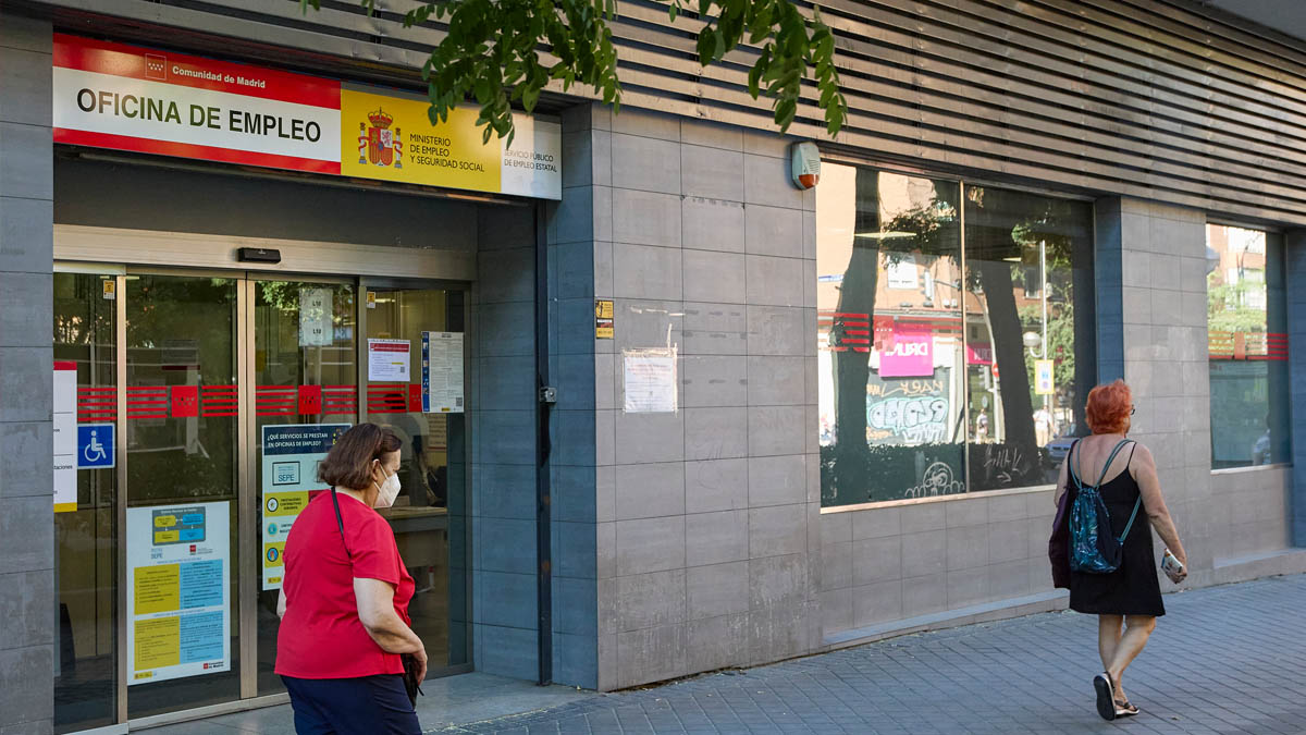 El paro aumentó en 40.428 personas en agosto y vuelve a superar los 2,9 millones