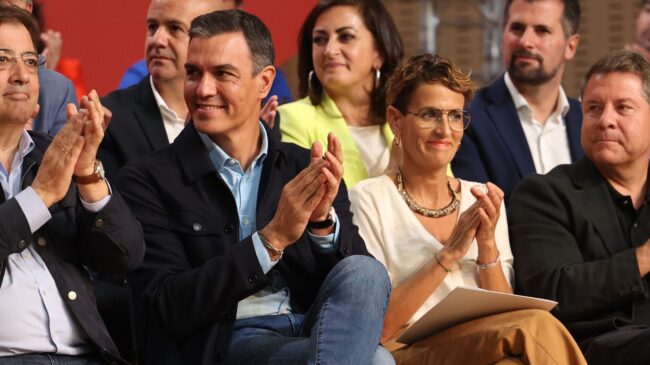 Los barones socialistas se desmarcan del Gobierno de Sánchez para bajar impuestos en año electoral
