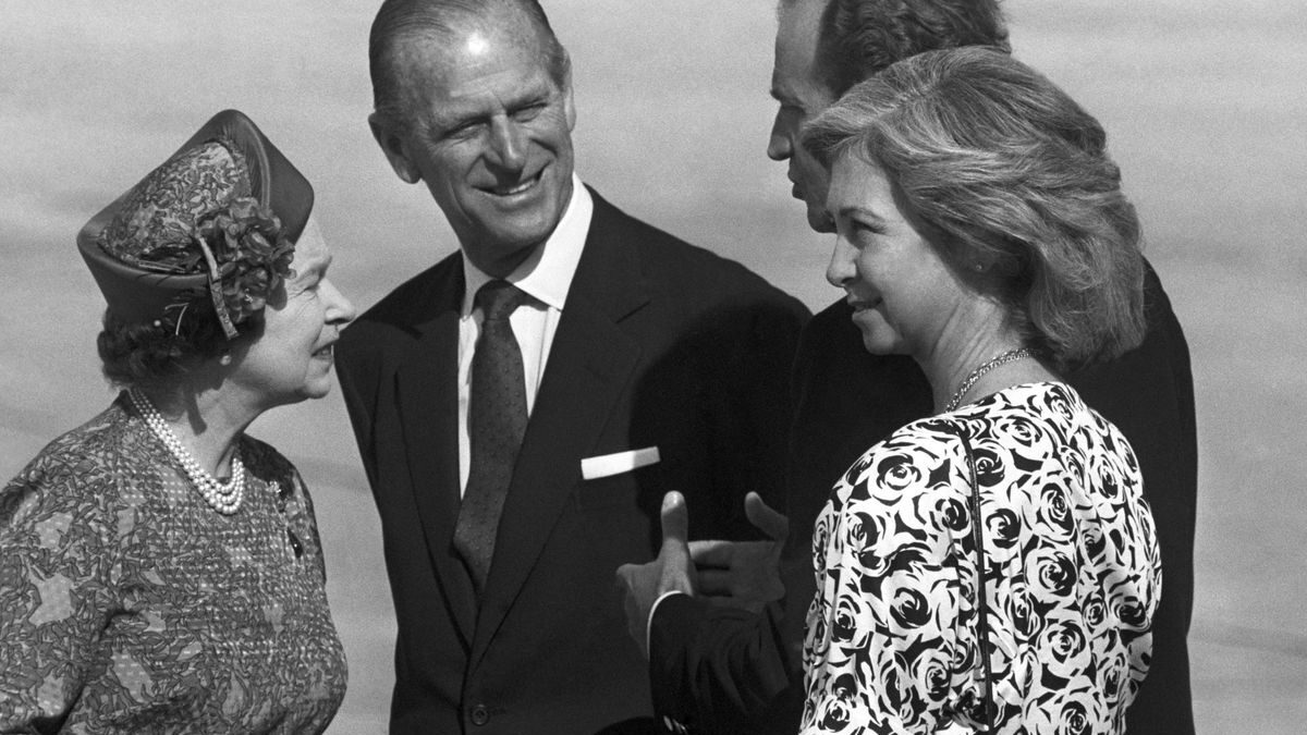 El rey Juan Carlos y la reina Sofía, invitados al funeral de Isabel II junto a Felipe VI y la reina Letizia