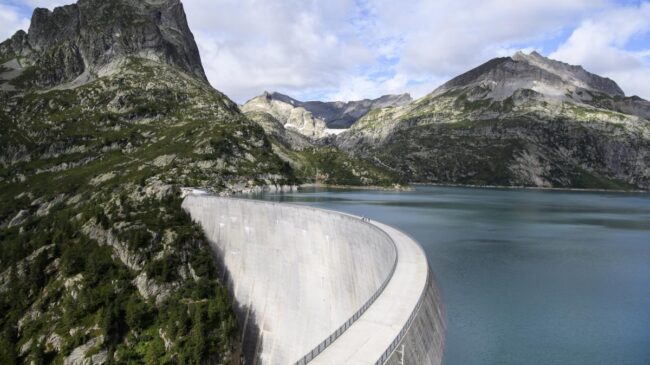 Suiza creará una reserva de energía hidroeléctrica ante la posible escasez de este invierno