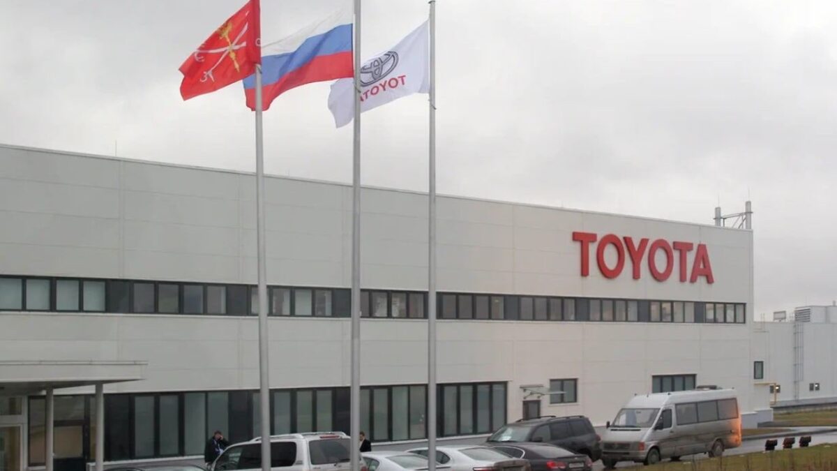 Toyota acaba con su producción y ventas en Rusia