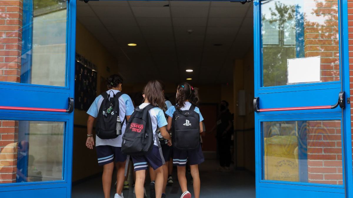 Curso escolar 2022-2023: comienzo de clases, festivos y vacaciones en Madrid