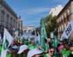 Miles de funcionarios se manifiestan en Madrid para reivindicar «una subida salarial justa»