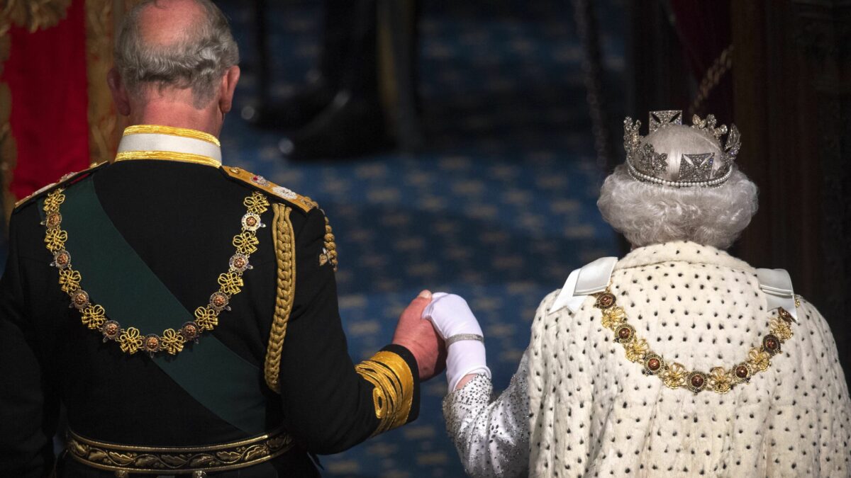 El nuevo rey Carlos III ya está en Londres: se reunirá con la primera ministra y se dirigirá a la nación