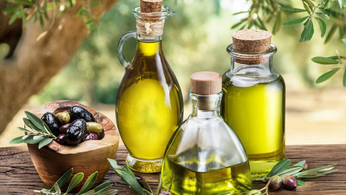 El consumo habitual de aceite de oliva reduce el riesgo de muerte a largo plazo, según un estudio