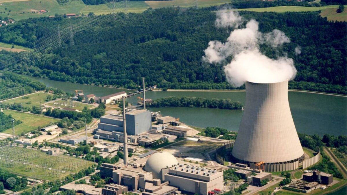 Alemania paraliza el cierre de sus dos últimas plantas nucleares: las dejará en «reserva» hasta abril 2023