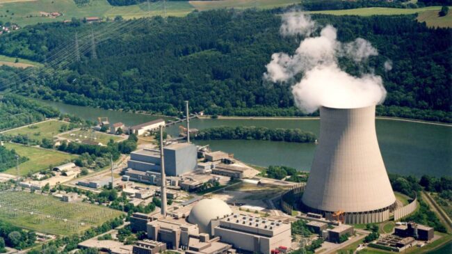 Alemania paraliza el cierre de sus dos últimas plantas nucleares: las dejará en "reserva" hasta abril 2023