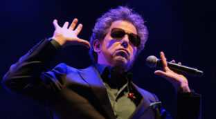 Andrés Calamaro reeditará 'Honestidad brutal' con 17 temas inéditos