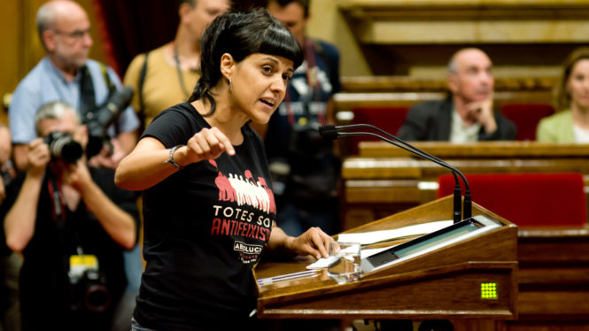 Anna Gabriel reaparecerá en su primer acto público tras cuatro años fugada en Suiza