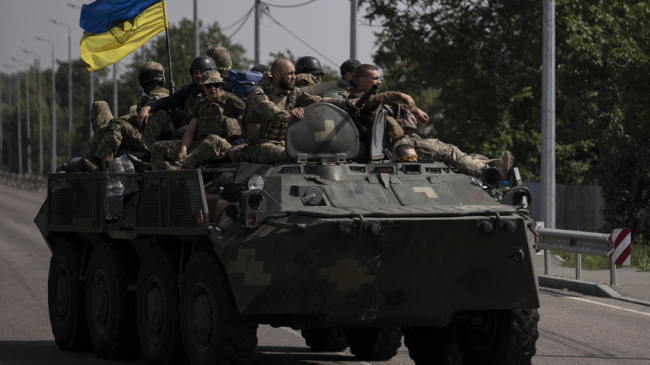 Ucrania contraataca en el Donbás  y recupera 6.000 kilómetros cuadrados de territorio ocupado por Rusia, según Kiev