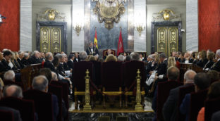 Jueces, fiscales y altos funcionarios se organizan en un frente común contra la amnistía