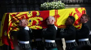 El funeral de la reina Isabel II en Escocia, en imágenes