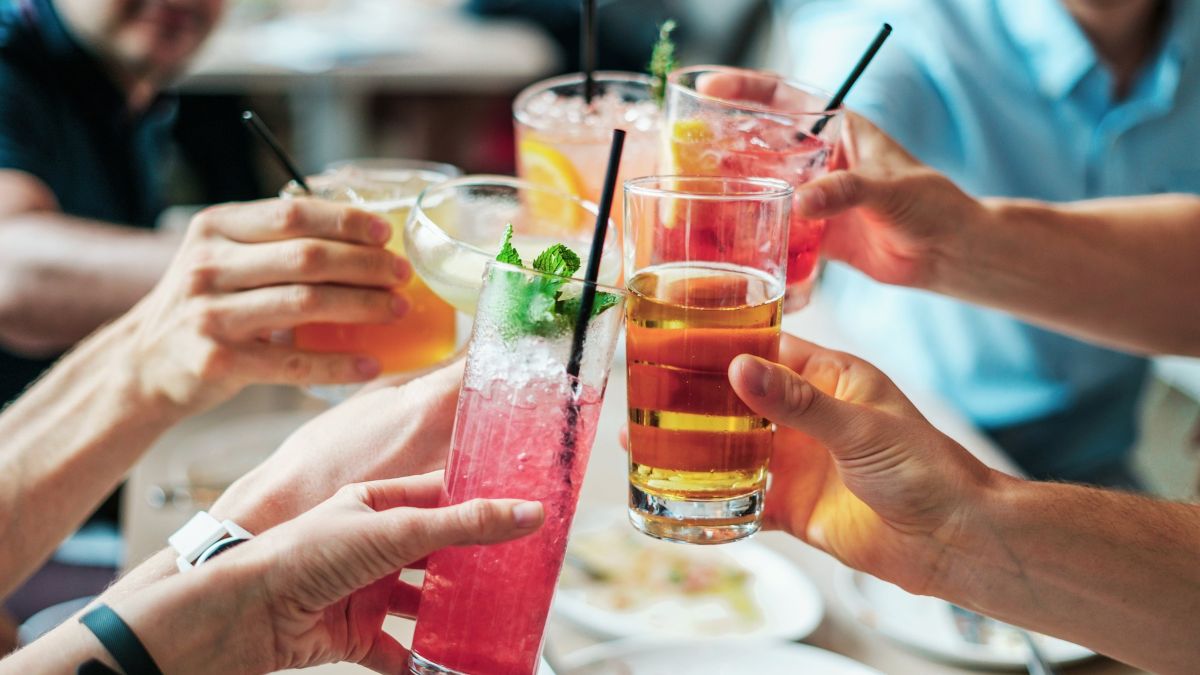 Estas son las prácticas que aumentan potencialmente el alcoholismo