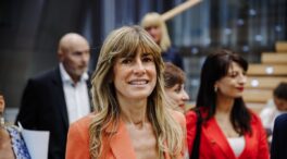 La mujer de Sánchez vende cursos para que las empresas cumplan los consejos de Moncloa
