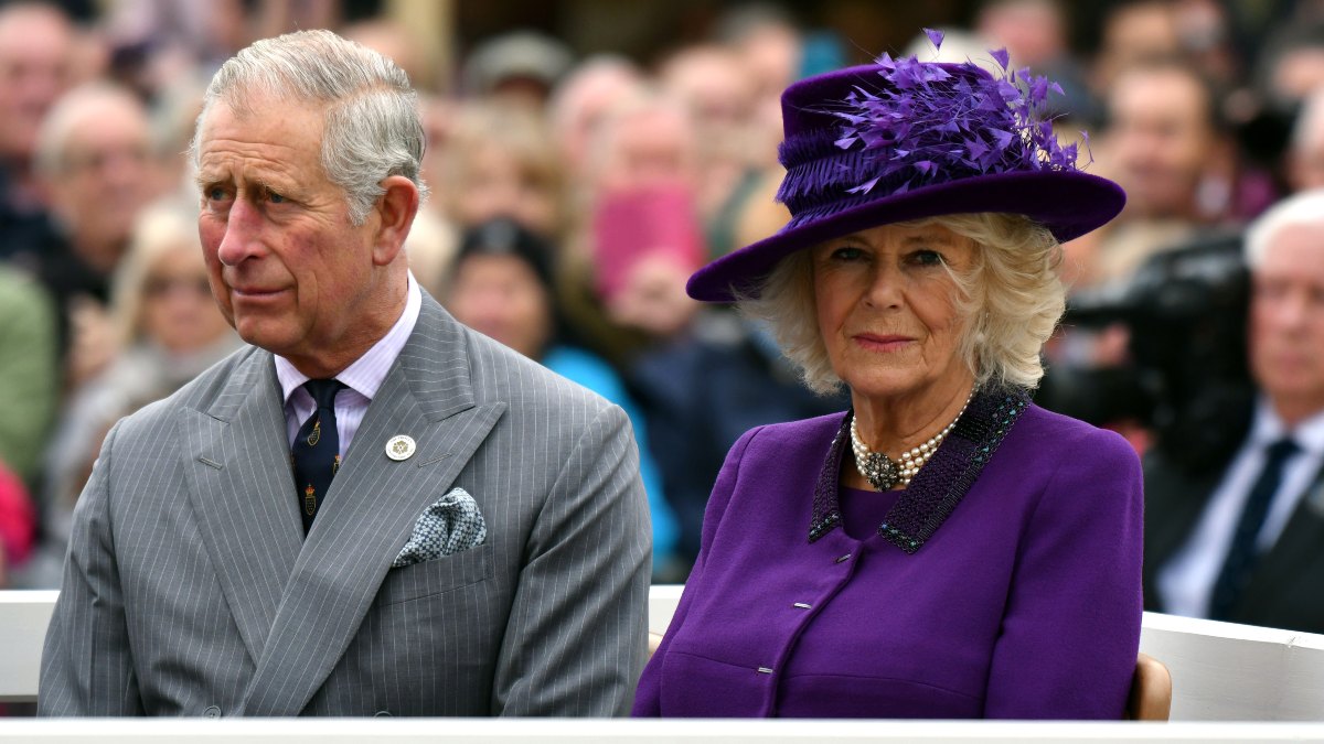 Carlos III, el nuevo rey, y su premier, Liz Truss, huérfanos sumidos en la adversidad 