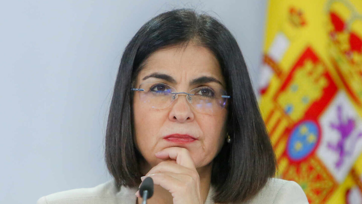 La ministra de Sanidad defiende la obligatoriedad de las mascarillas en el transporte público