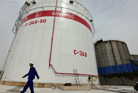 China avanza en su combustible de aviones derivado de aceite usado y que reduce un 50% las emisiones