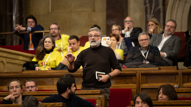 El juez pide los móviles a los cargos de la CUP espiados para analizarlos
