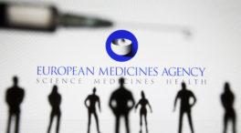 La Agencia Europea del Medicamento tarda 18 meses más que EEUU en aprobar un fármaco