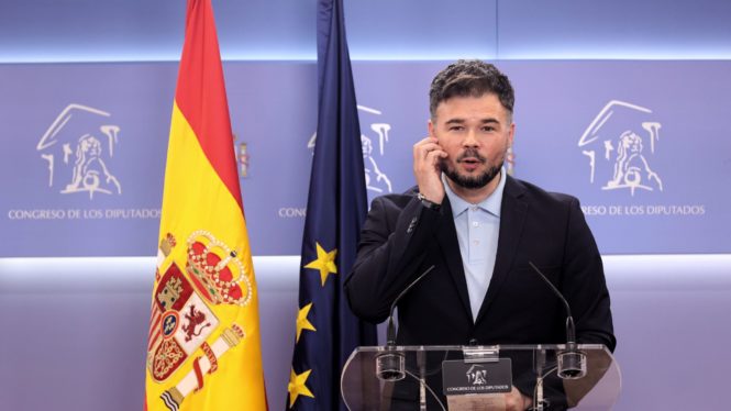 Un sindicato policial se querella contra Rufián por equiparar a tres agentes con un ultra detenido
