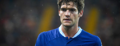 Marcos Alonso ficha por el Barcelona por una temporada