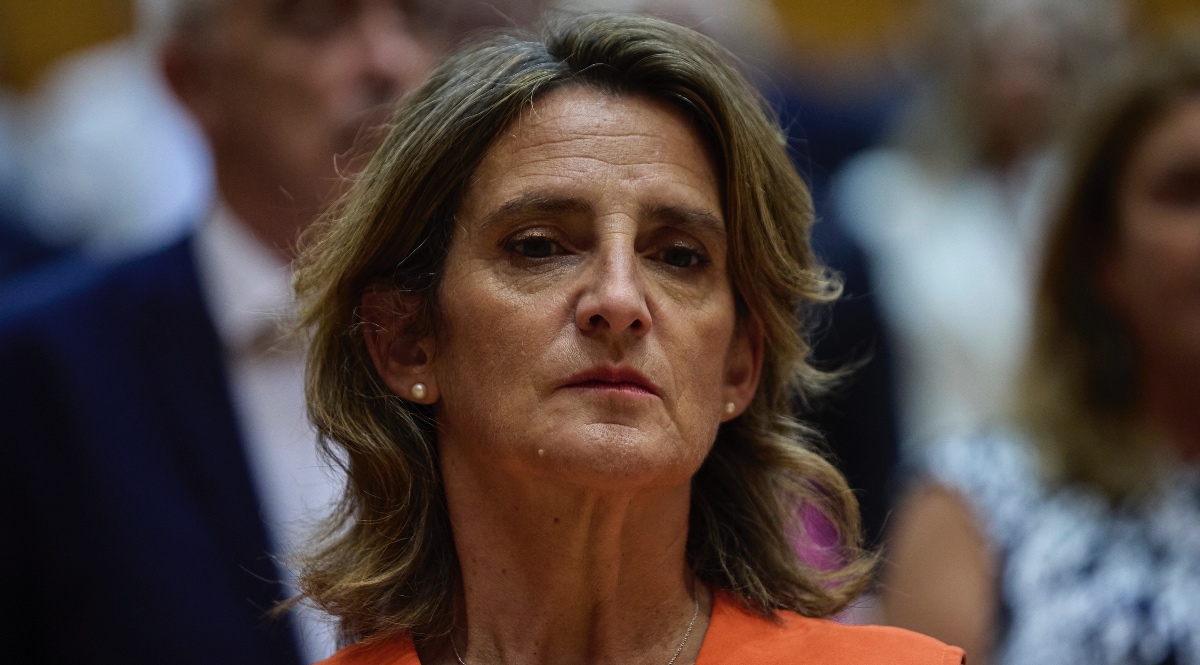 Teresa Ribera paga 8.500 euros por un informe para reformar el sistema eléctrico europeo