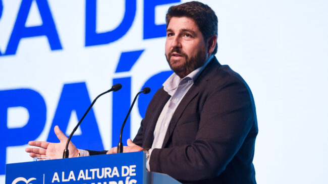 López Miras impulsa una crisis de Gobierno en Murcia y crea una consejería para el Mar Menor
