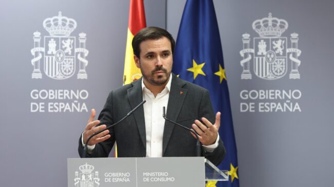 Alberto Garzón reparte 8,7 millones de euros entre ocho asociaciones de consumidores