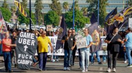 Conductores de VTC denuncian agresiones de taxistas en Sevilla y Málaga