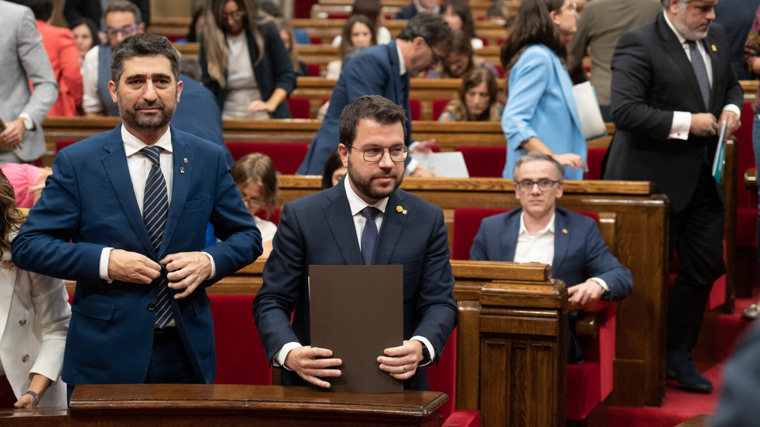 Junts reta a Aragonès con una cuestión de confianza si no cumple con su pacto del Govern