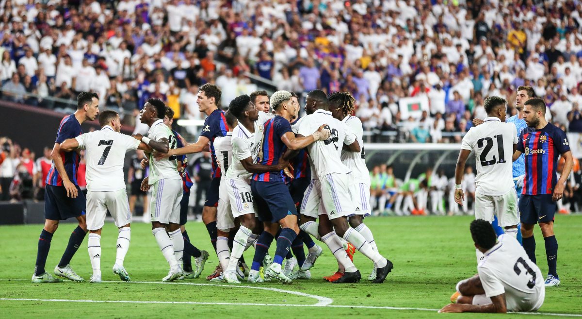 Encuesta | ¿Qué equipo tiene mejor plantilla, el Real Madrid o el F.C. Barcelona?
