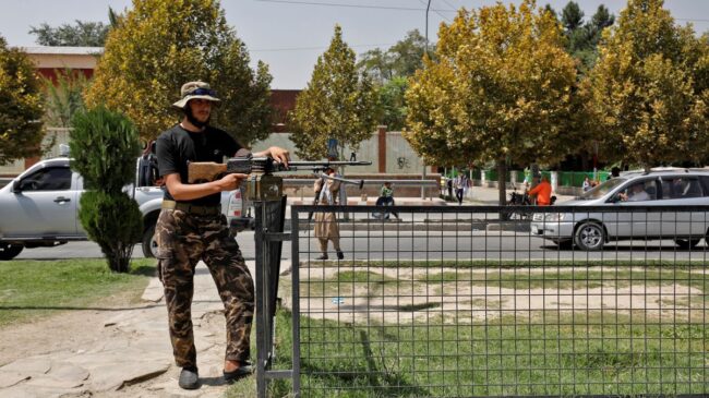 (VÍDEO) Al menos dos muertos y 11 heridos en un presunto atentado suicida en la embajada rusa de Kabul
