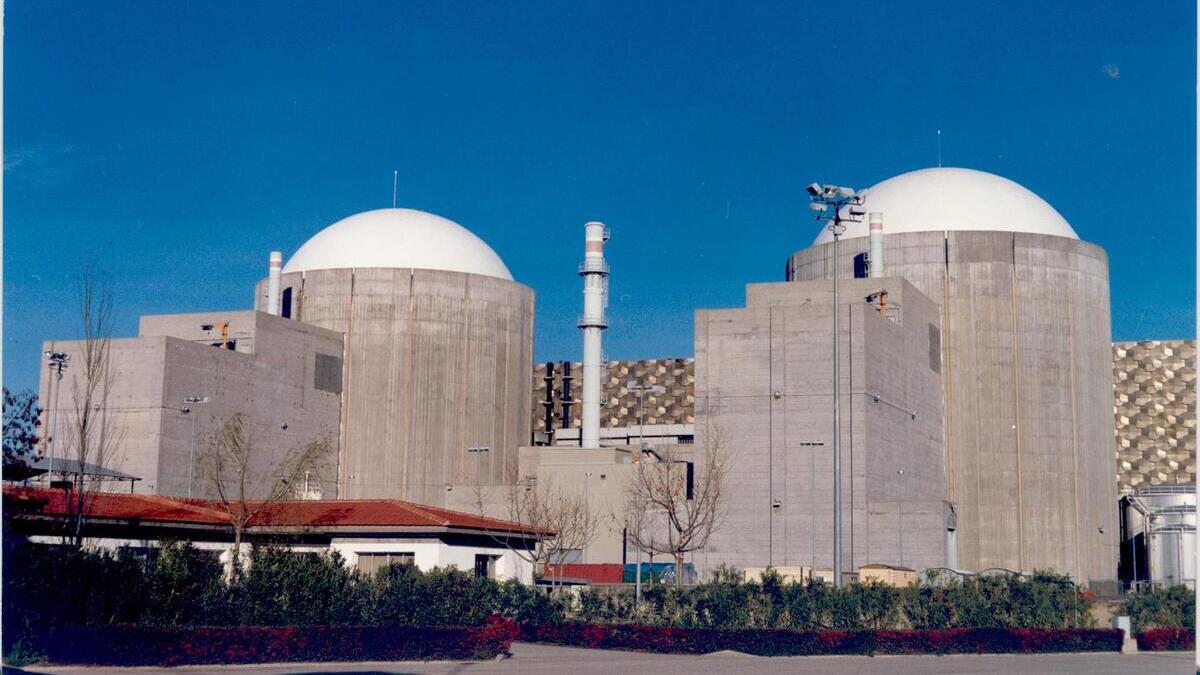 El PSOE extremeño se suma al PP y pide al Gobierno reconsiderar el tema nuclear