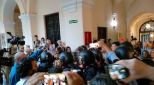 La Policía identifica y propone para sanción a varios participantes del 'escrache' contra Olona