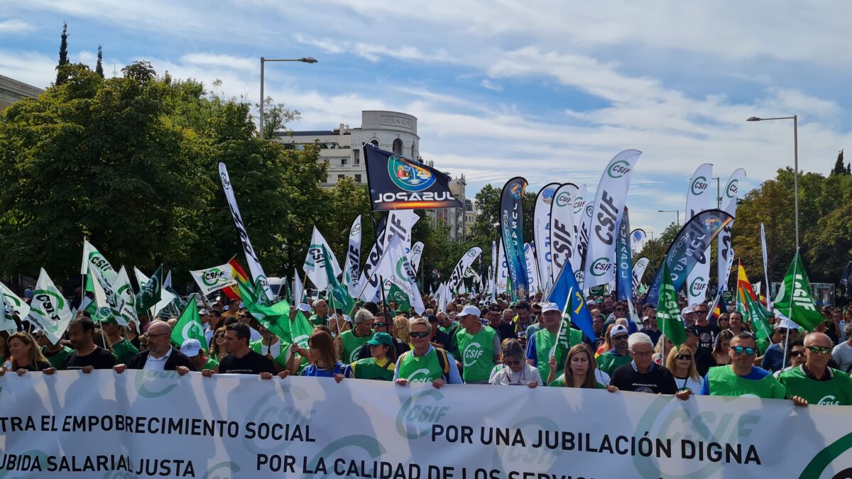 (VÍDEO) Miles de funcionarios se manifiestan en Madrid para pedir una subida salarial «justa» y medidas eficaces contra la inflación