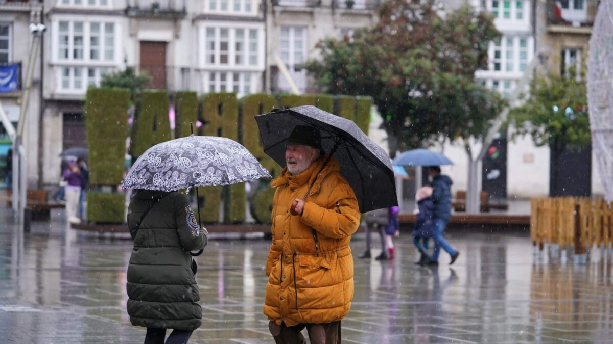 Los restos del huracán Danielle traen el primer temporal del otoño a España