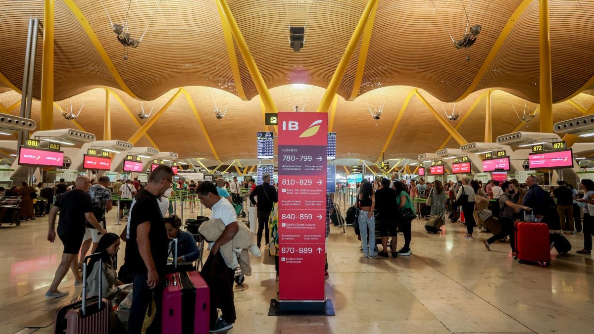 Iberia Express convoca a los sindicatos a negociar un «acuerdo de futuro»