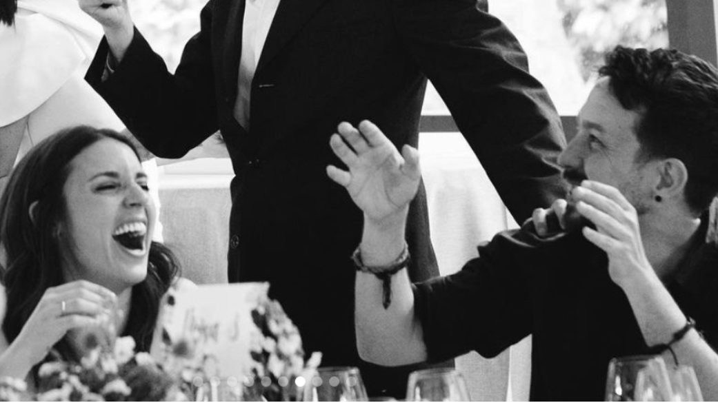 Pablo Iglesias e Irene Montero se van de boda con Ada Colau, Buenafuente y más famosos