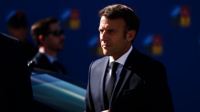 Macron sopesa disolver el Parlamento e ir a elecciones ante el riesgo de una moción