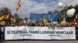 Miles de personas reivindican en Barcelona el derecho a poder estudiar en castellano