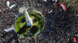 El peronismo se moviliza en las calles tras el supuesto atentado contra Cristina Fernández: culpan a la oposición y a los medios