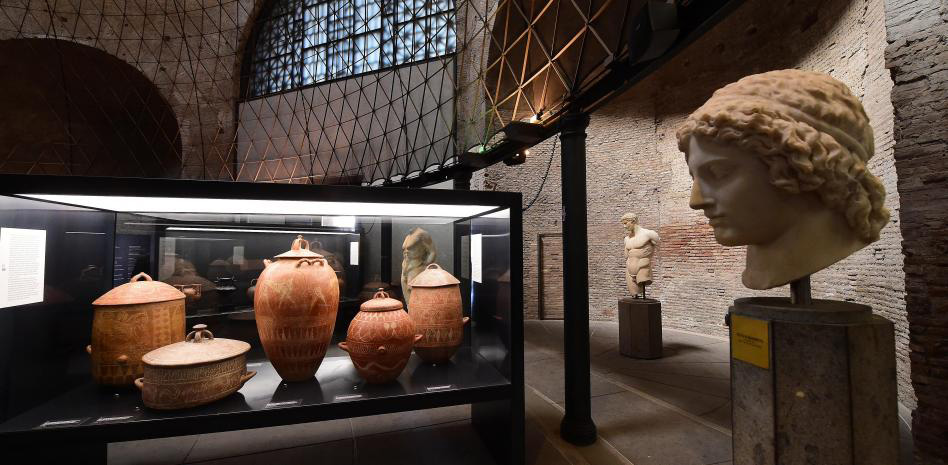 Italia exhibe sus restituciones de arte antiguo robado