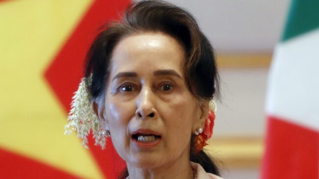La junta militar de Myanmar condena a Suu Kyi a tres años más de cárcel por supuesto "fraude electoral"