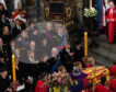 Los Reyes, sentados junto a Juan Carlos I y Sofía en el funeral de Isabel II