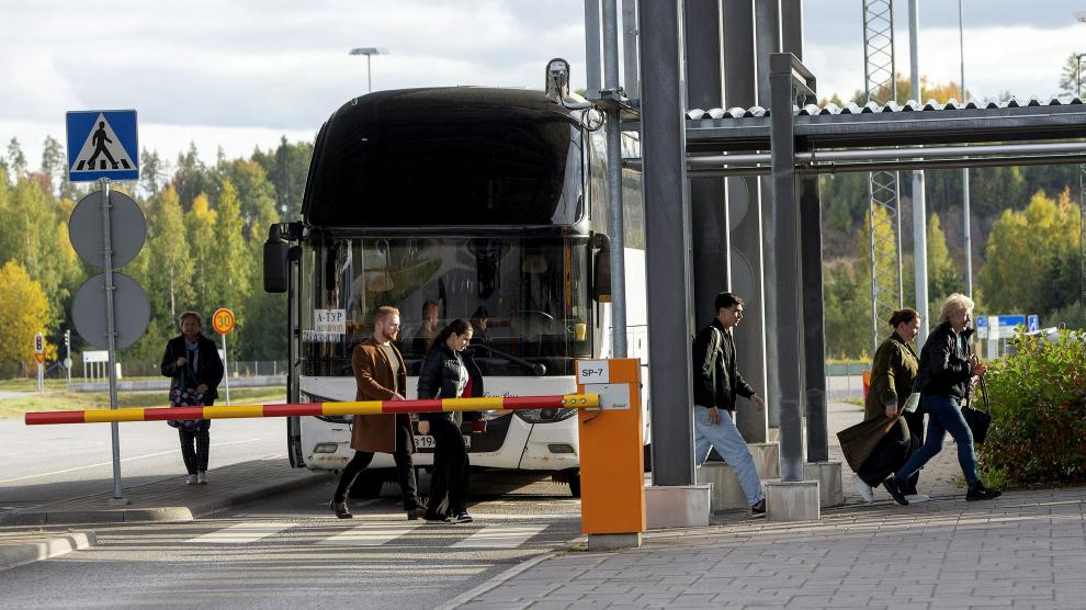 Se multiplica el número de rusos que huyen hacia Finlandia por carretera